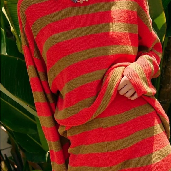 Malibu surf sweater set - Picture 2 of 5